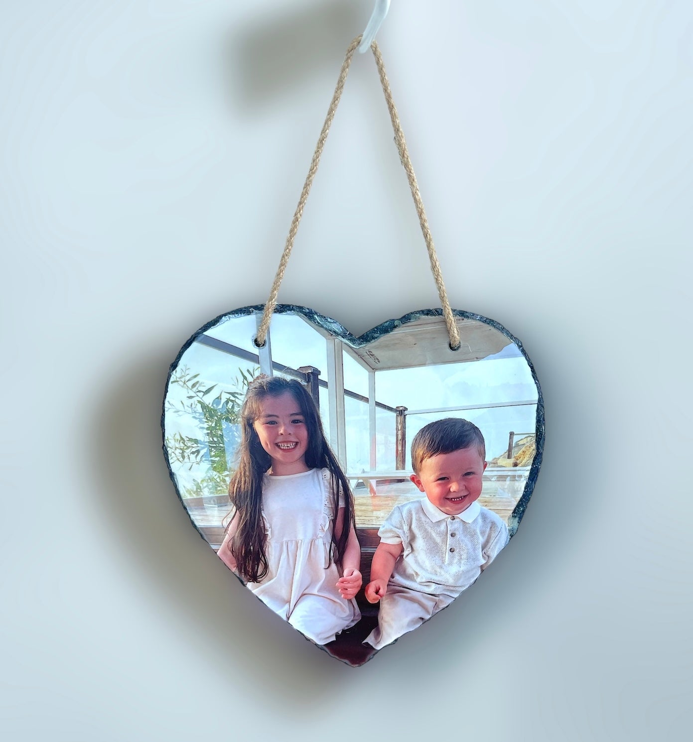 Hanging heart rock photo slate