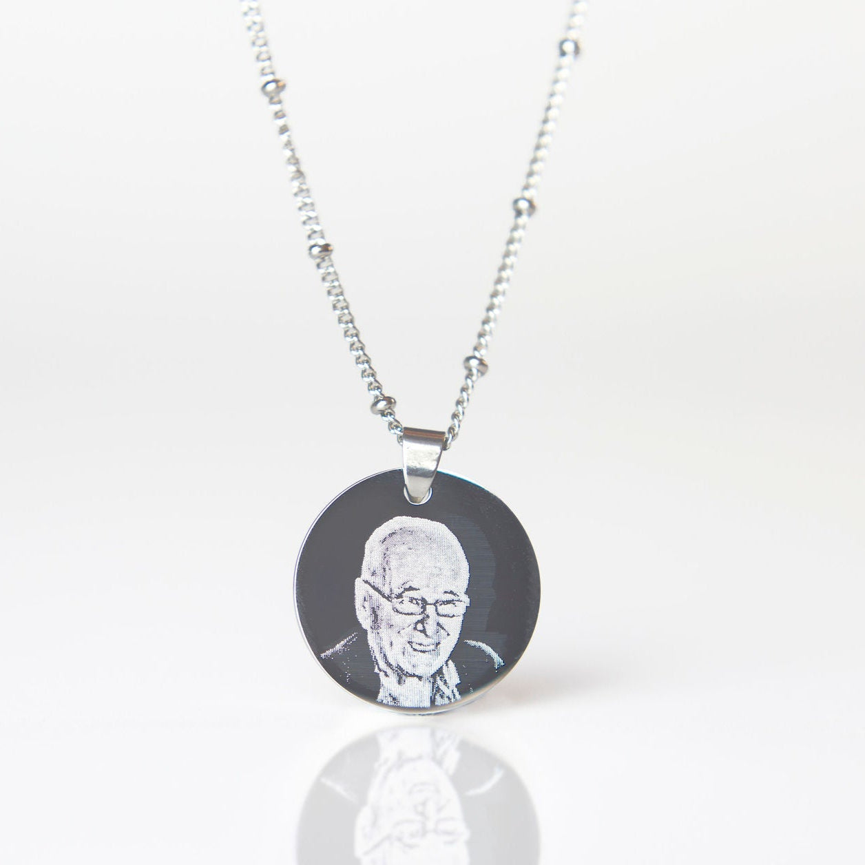 Silver circle photo engraved pendant necklace