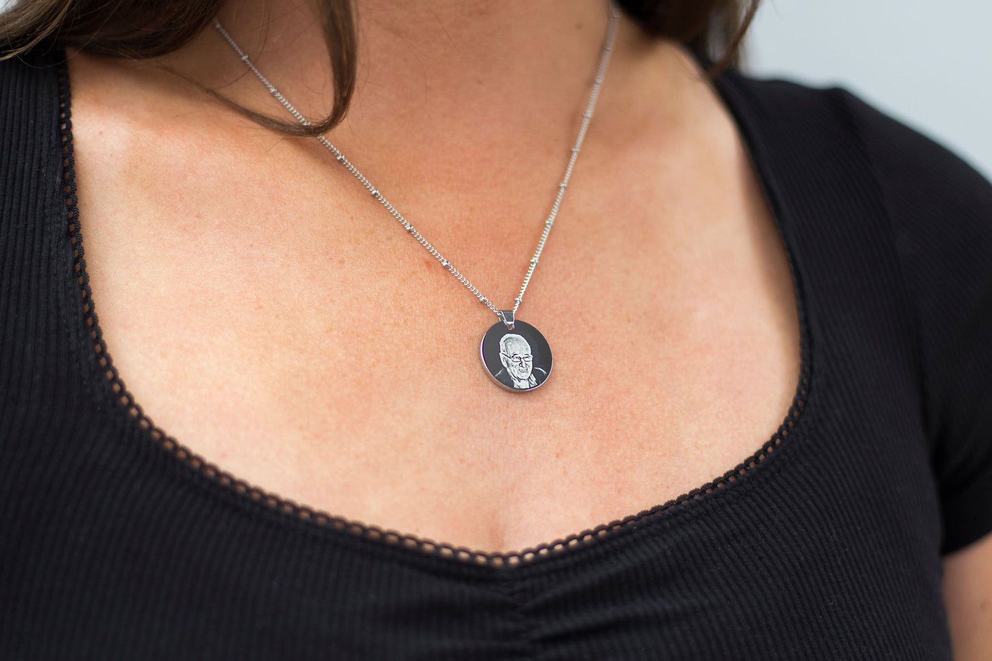 Silver circle photo engraved pendant necklace