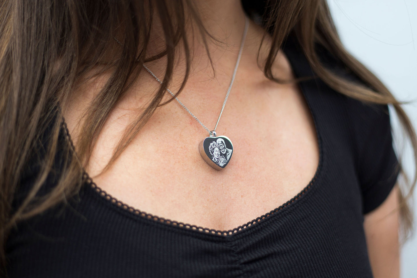Heart urn pendant photo engraved necklace
