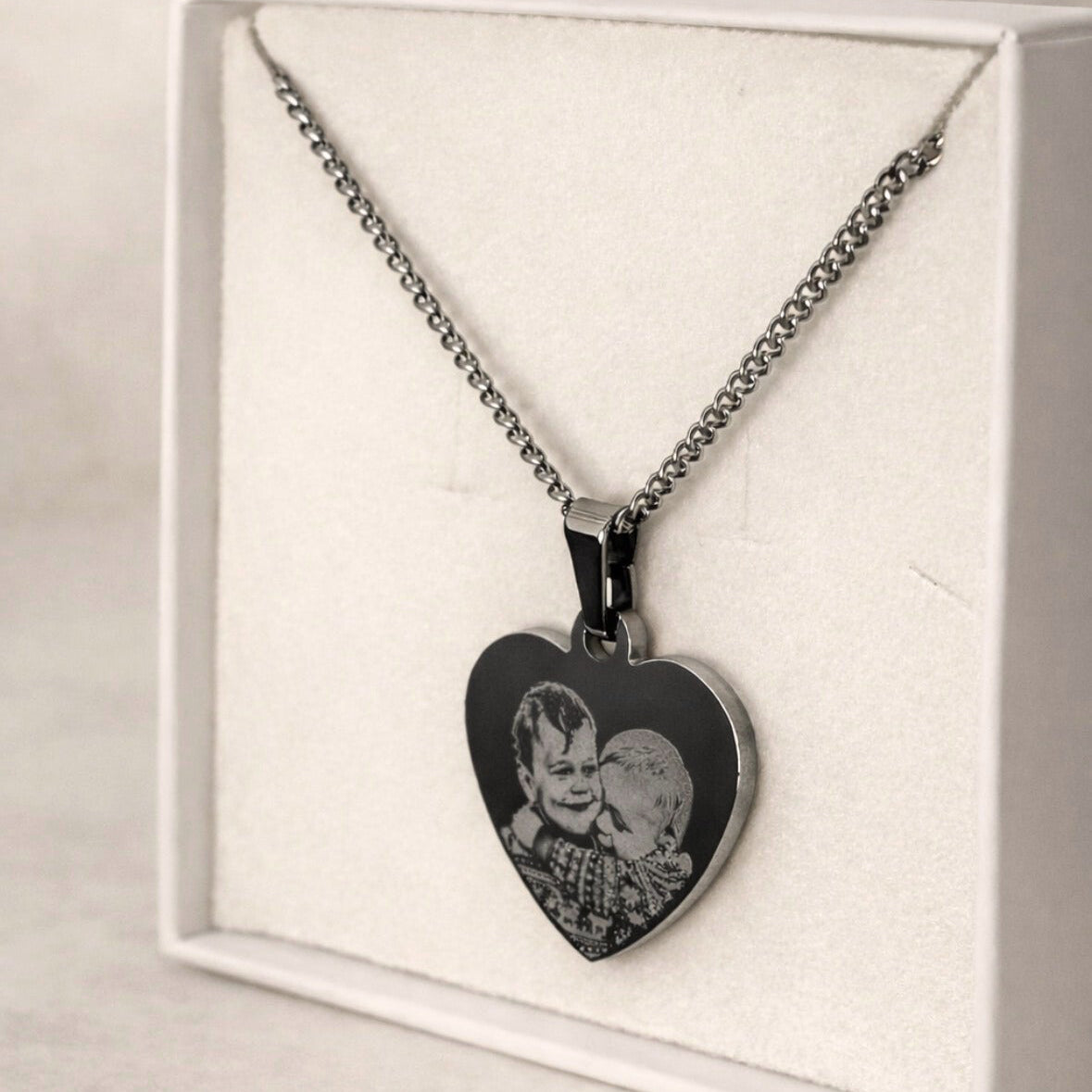 Photo engraved classic heart pendant necklace