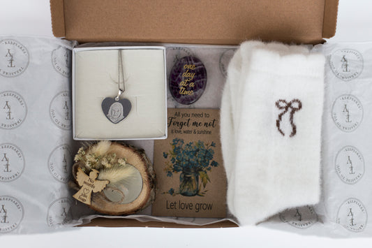 Thinking of you, sympathy gift box - Silver necklace