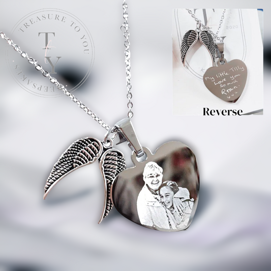 Classic heart pendant necklace photo engraved